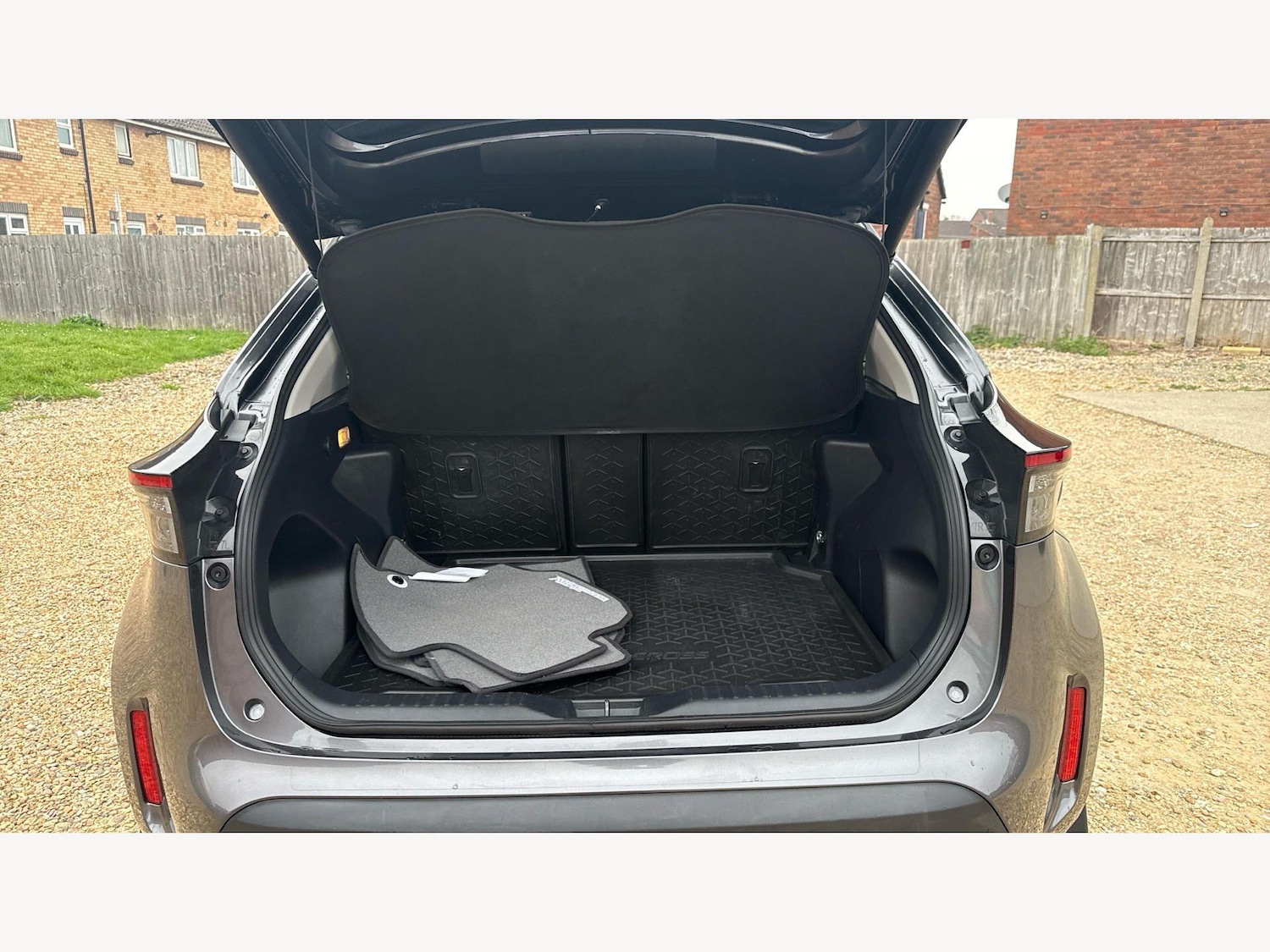 Used Toyota Yaris Cross 2023 for sale - 77993681: Photo 16