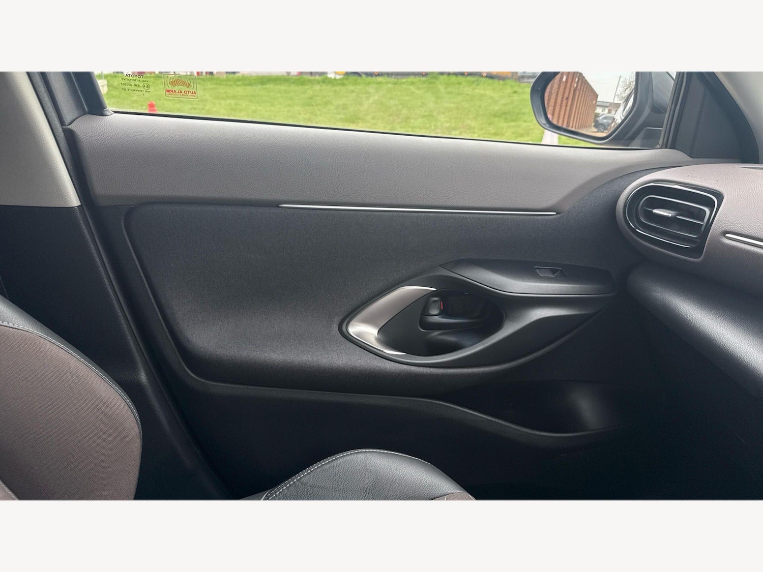 Used Toyota Yaris Cross 2023 for sale - 77993681: Photo 28