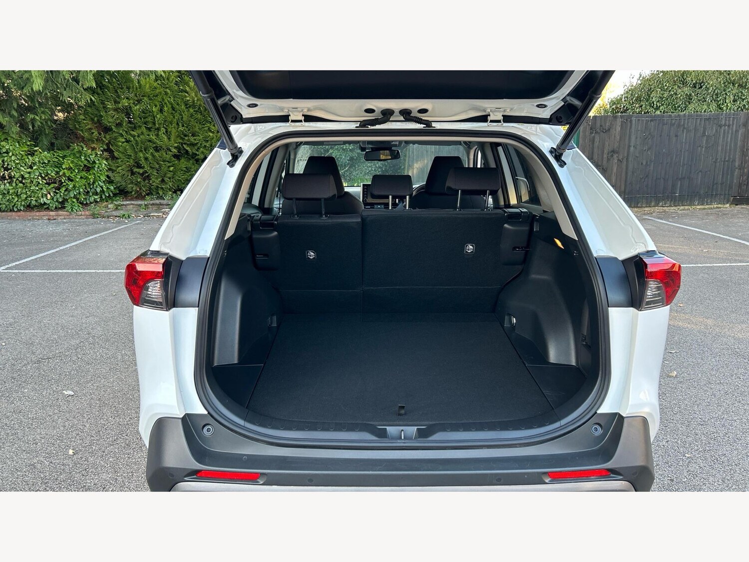 Used Toyota RAV4 2021 for sale - 77575018: Photo 16