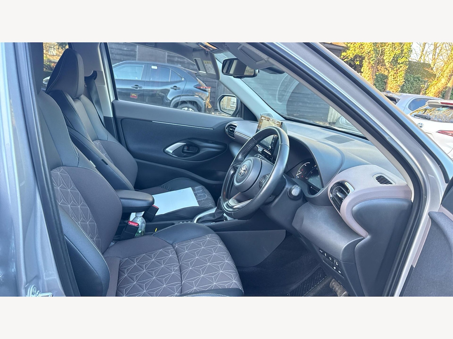 Used Toyota Yaris Cross 2023 for sale - 77057171: Photo 13