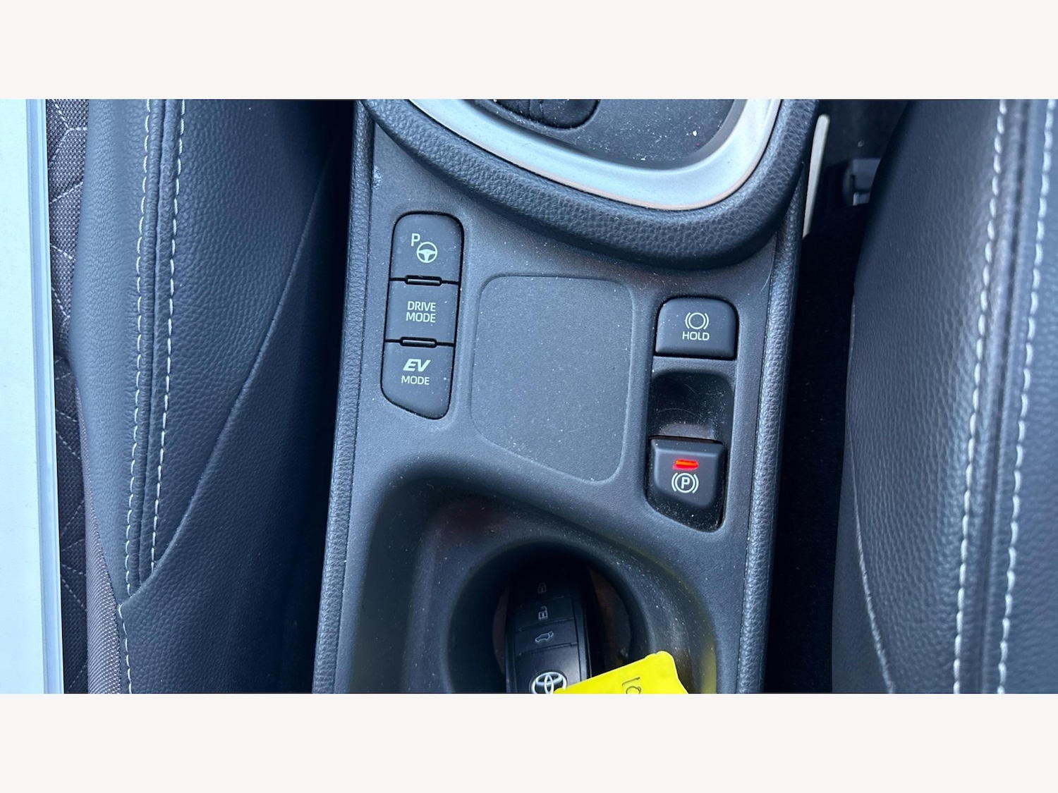 Used Toyota Yaris Cross 2023 for sale - 77057171: Photo 28