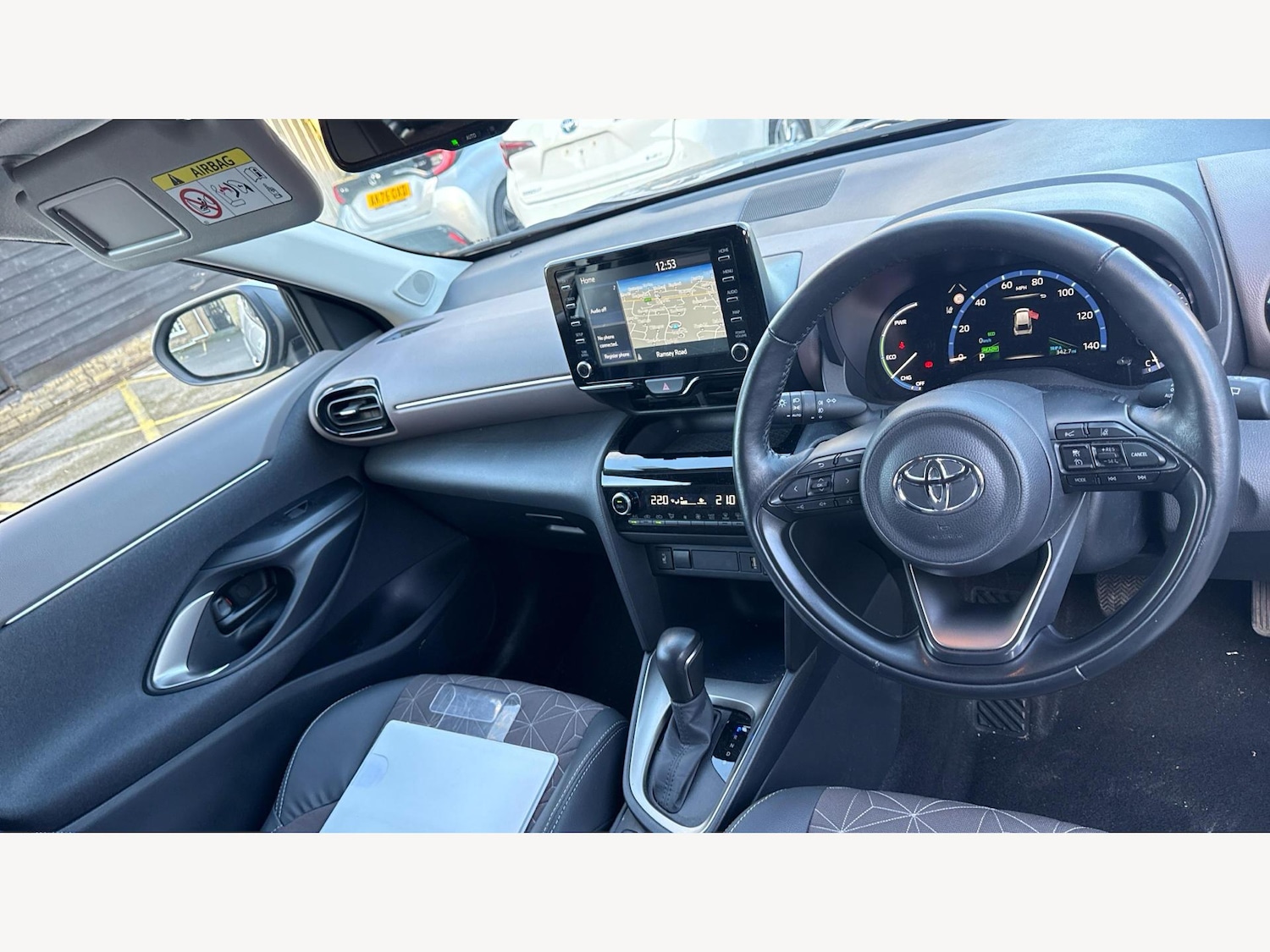 Used Toyota Yaris Cross 2023 for sale - 77057171: Photo 7