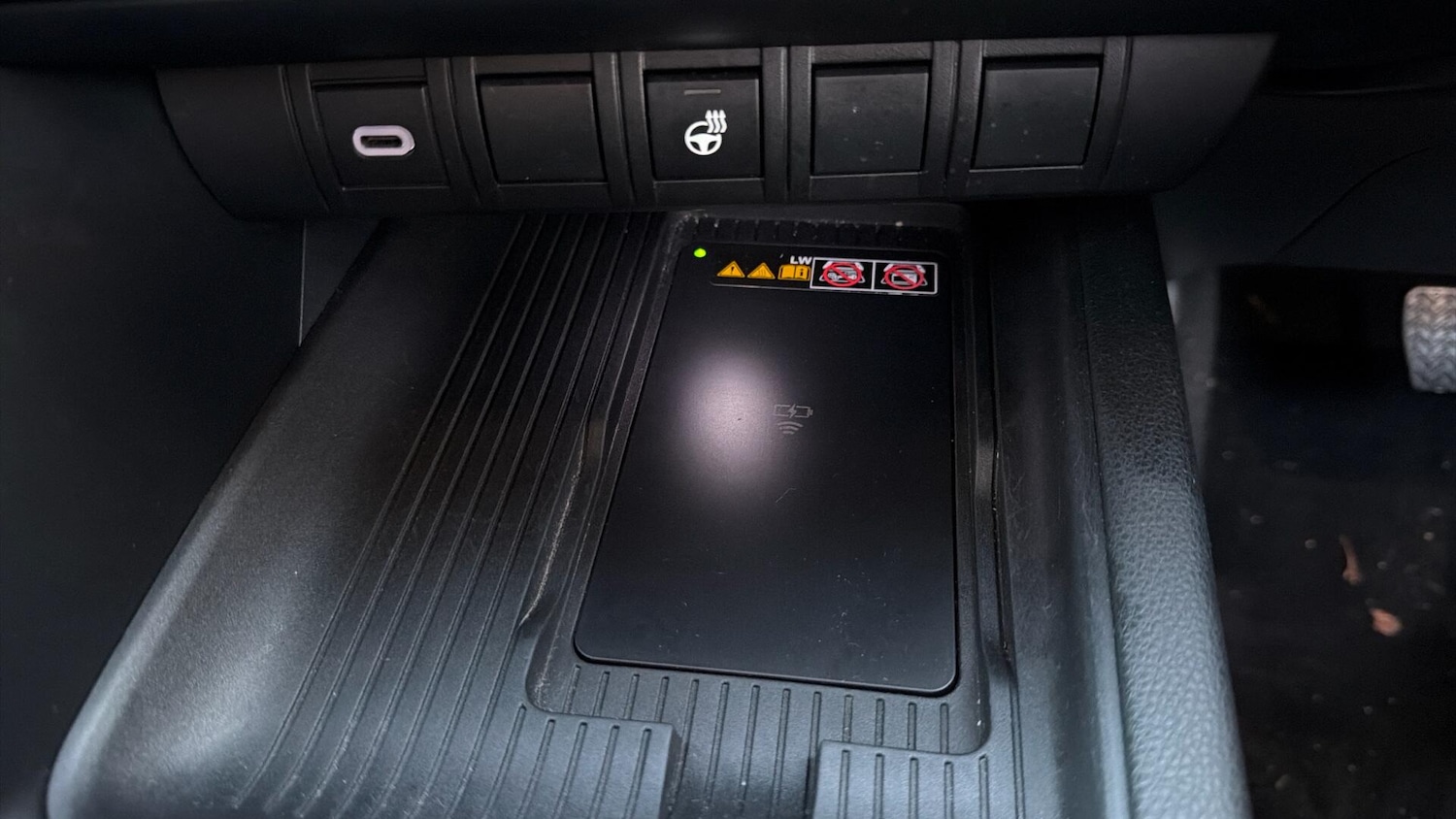 Used Toyota C-HR 2024 for sale - 77396190: Photo 32