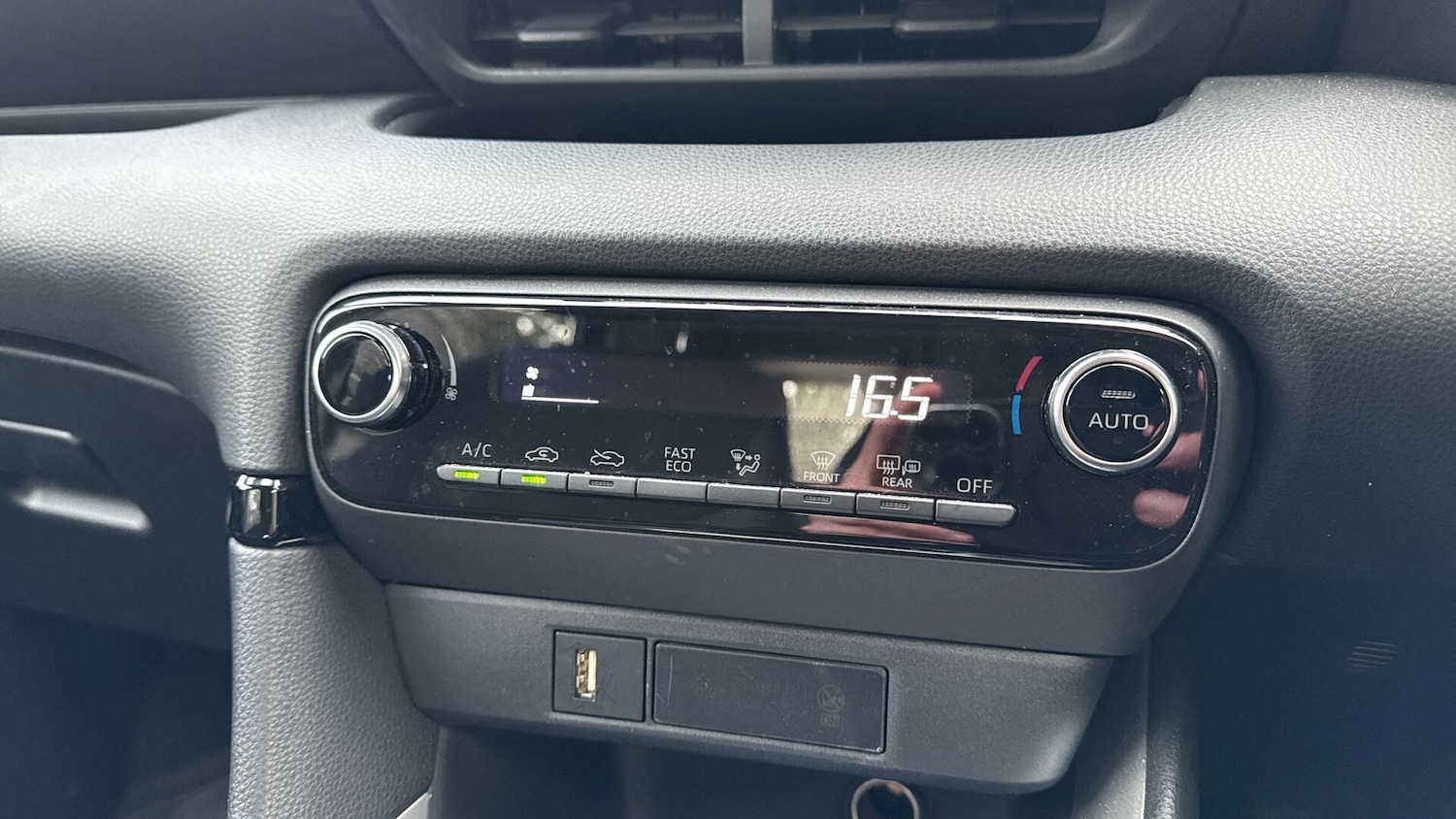 Used Toyota Yaris 2023 for sale - 78073211: Photo 37