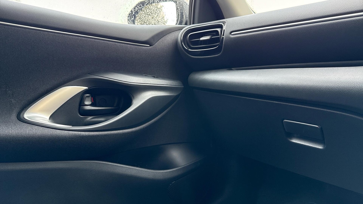 Used Toyota Yaris 2023 for sale - 78073211: Photo 41