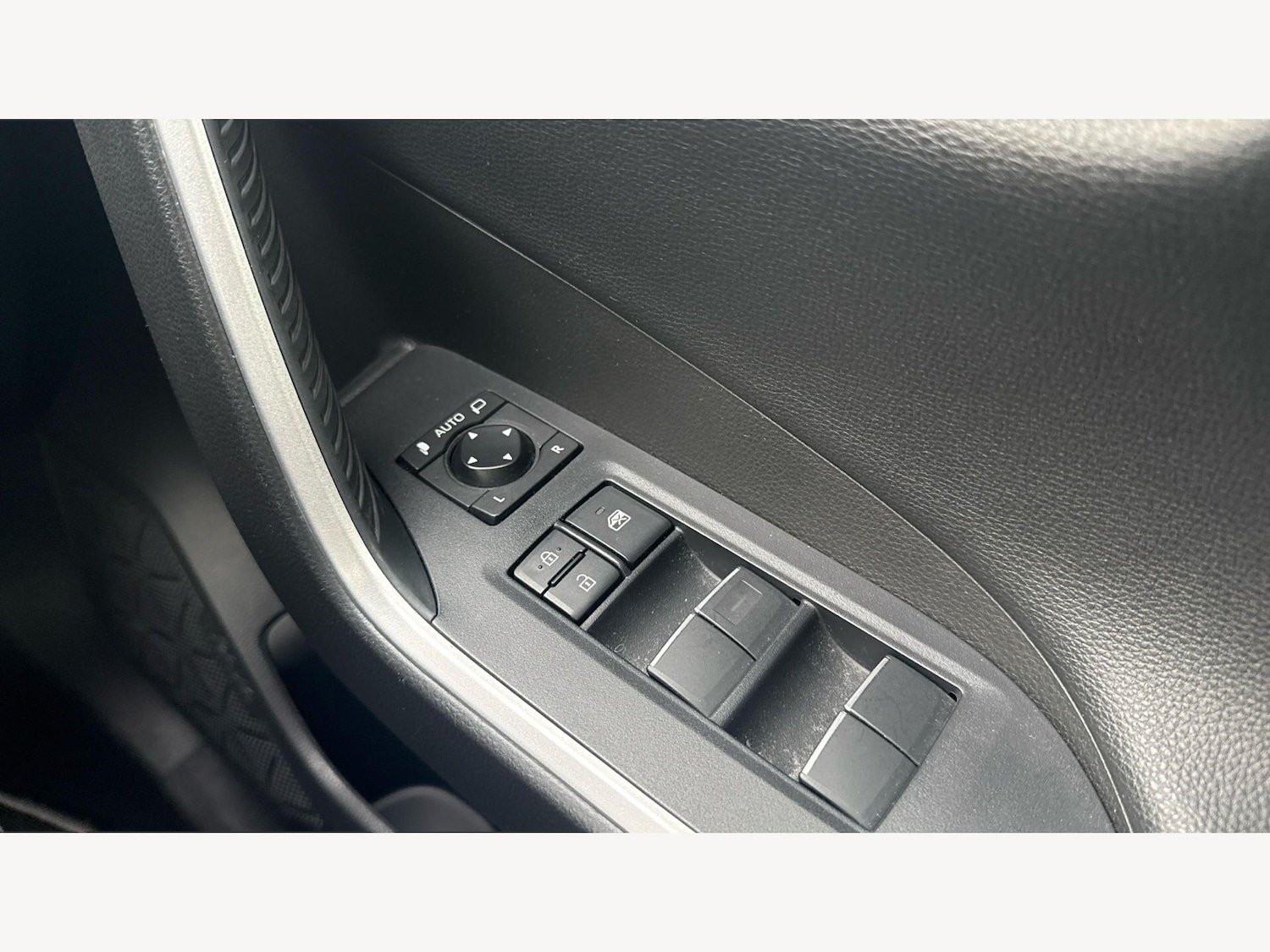 Used Toyota RAV4 2021 for sale - 77982498: Photo 24