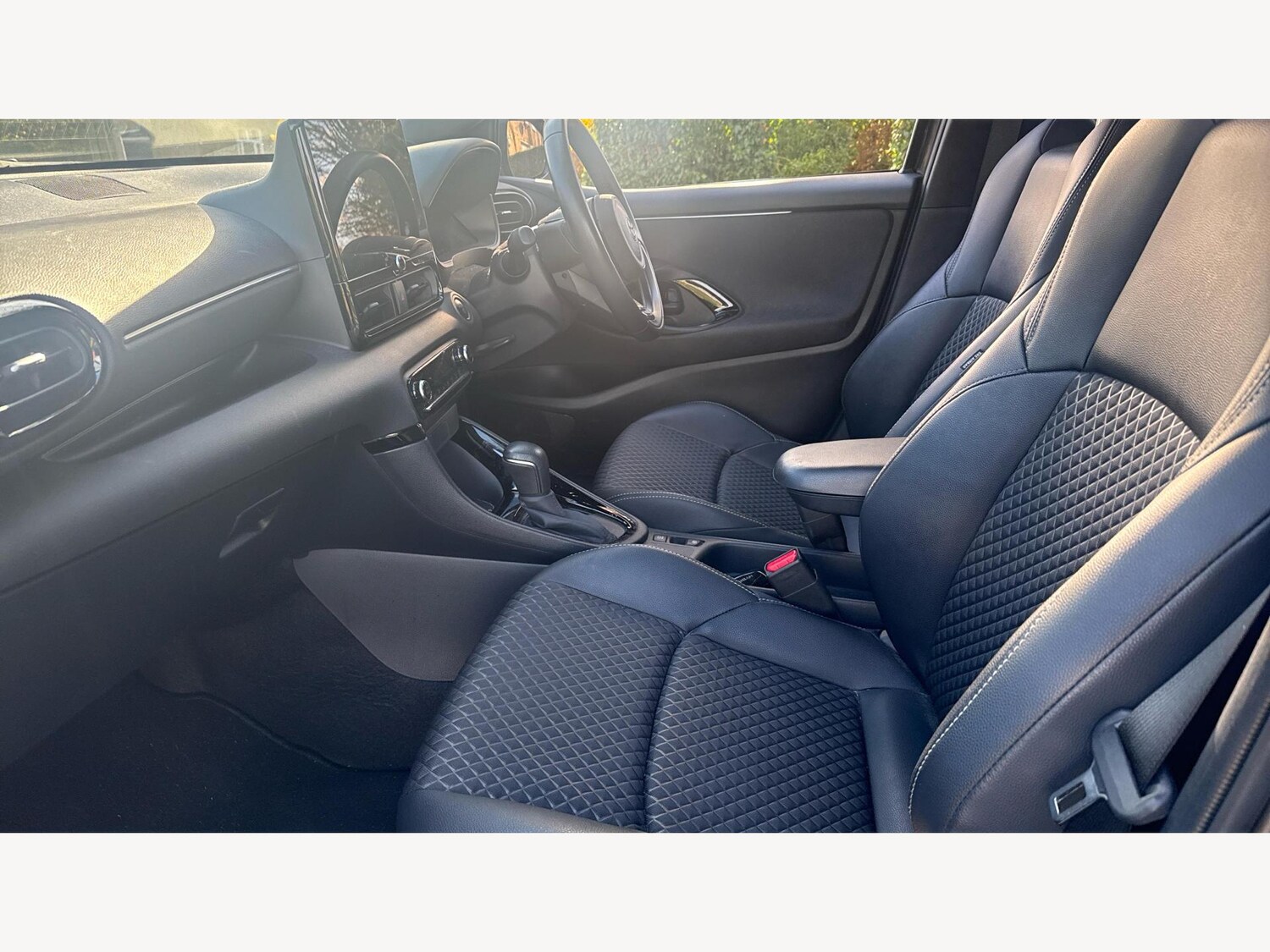 Used Toyota Yaris 2024 for sale - 76498427: Photo 12