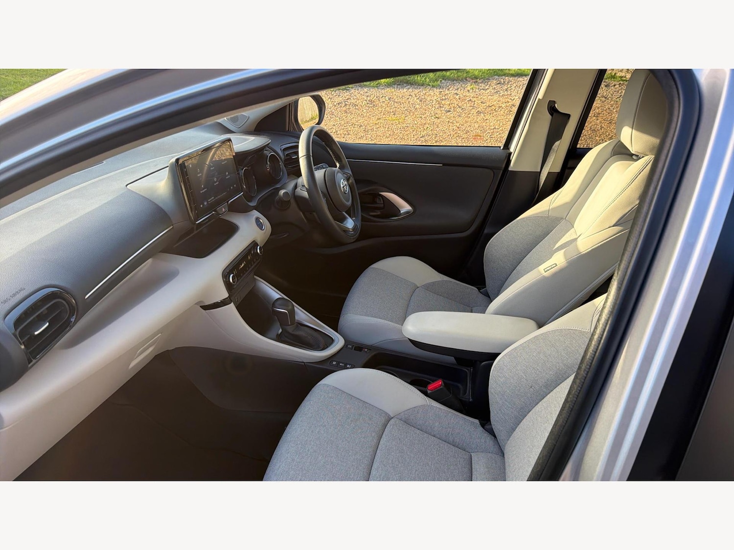 Used Toyota Yaris 2022 for sale - 77120836: Photo 12