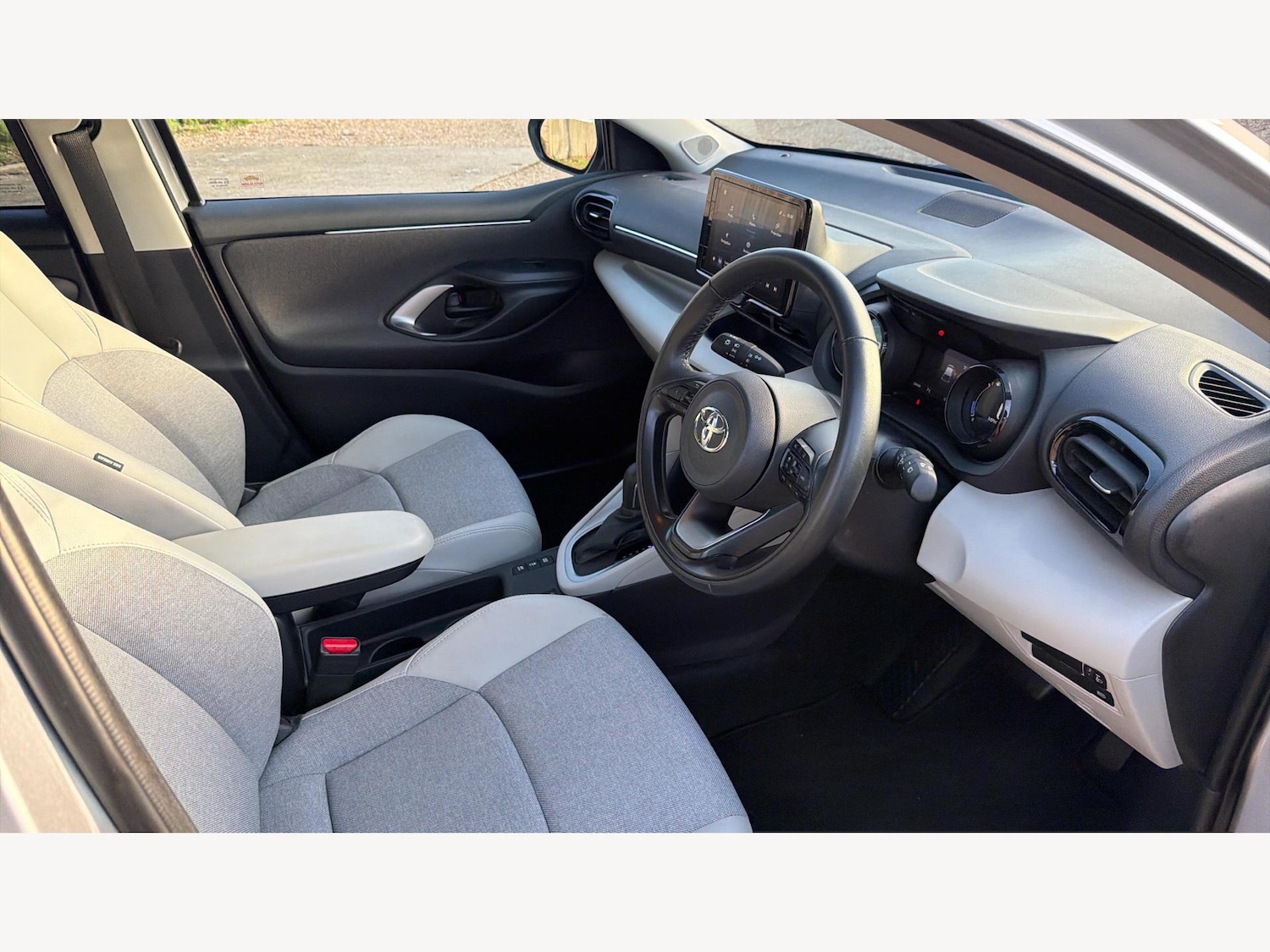 Used Toyota Yaris 2022 for sale - 77120836: Photo 13