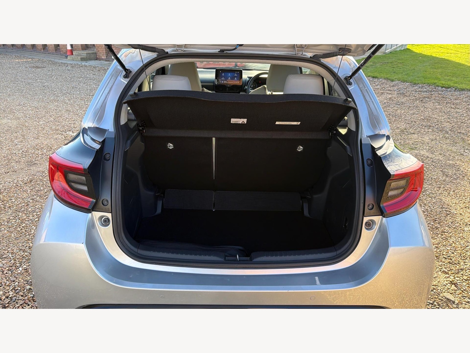 Used Toyota Yaris 2022 for sale - 77120836: Photo 16