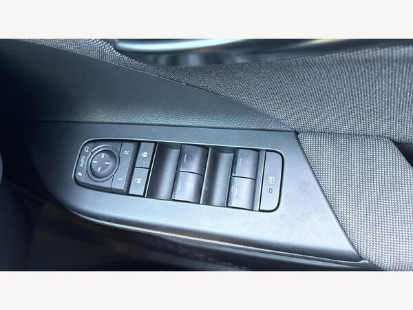 Used Toyota C-HR 2024 for sale - 76059796: Photo 28