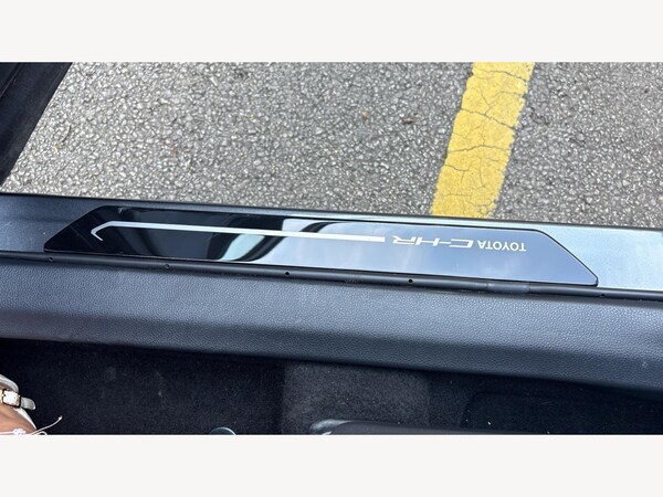 Used Toyota C-HR 2024 for sale - 76059796: Photo 31