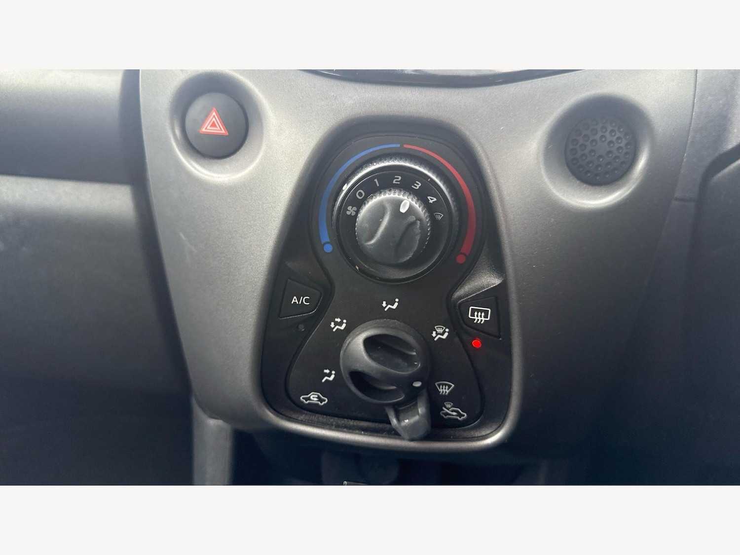 Used Toyota AYGO for sale - 77925931: Photo 25