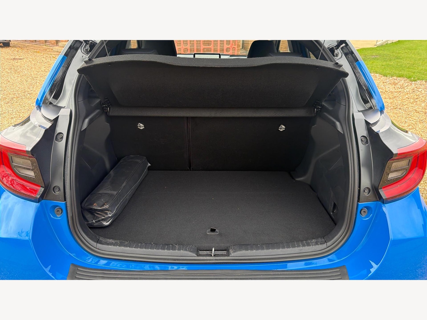 Used Toyota Yaris 2024 for sale - 76456991: Photo 16