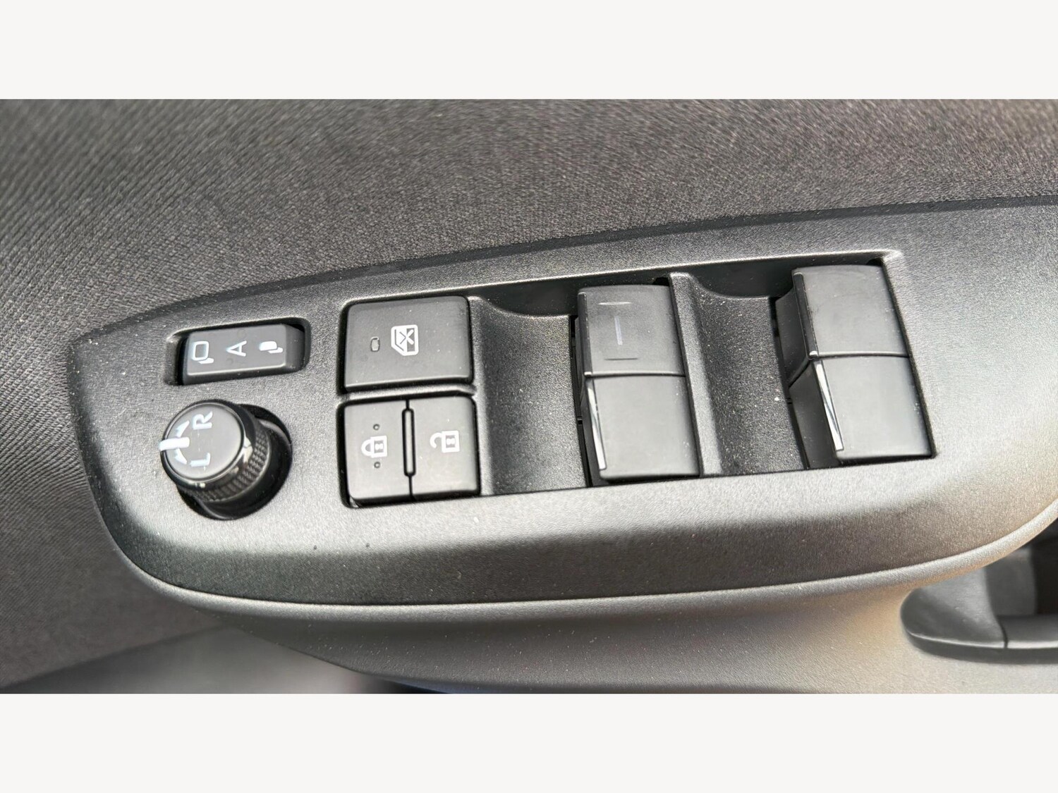 Used Toyota Yaris 2024 for sale - 76456991: Photo 24