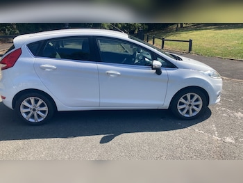 Used Ford Fiesta 2010 for sale - 79504087: Photo