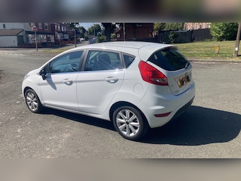 Used Ford Fiesta 2010 for sale - 79504087: Photo