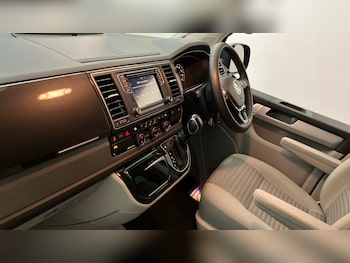 Used Volkswagen California 2017 for sale - 75593660: Photo
