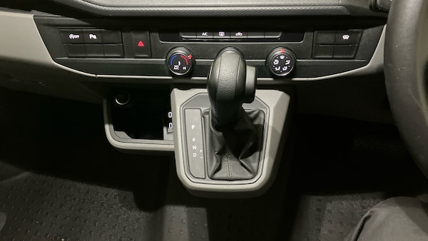 Used Volkswagen Transporter 2023 for sale - 76196375: Photo 14