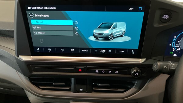 Used Volkswagen Transporter 2025 for sale - 76156511: Photo 42