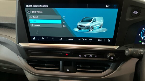 Used Volkswagen Transporter 2025 for sale - 76156511: Photo 43