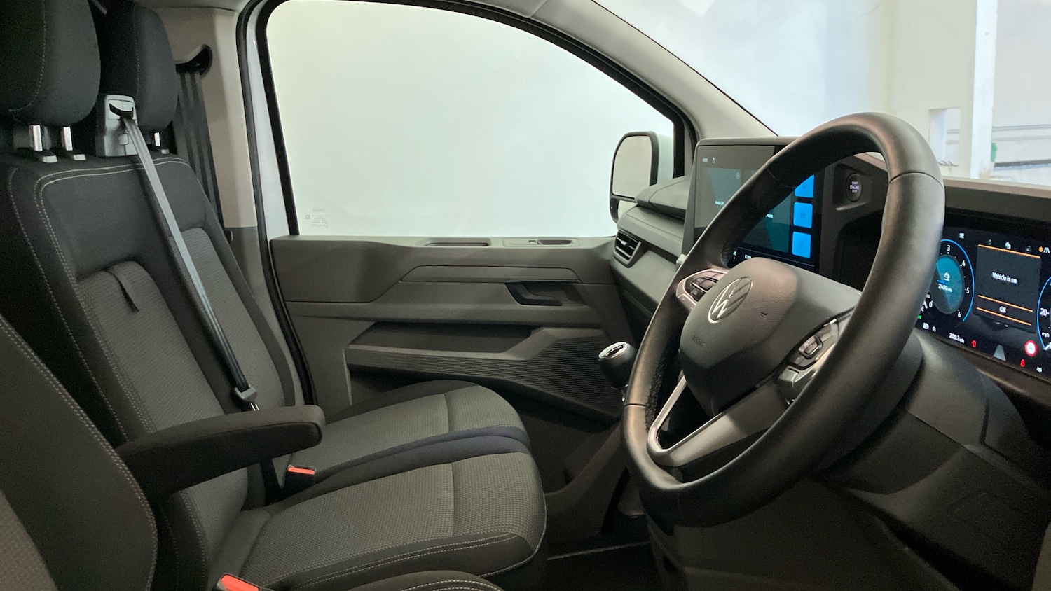 Used Volkswagen Transporter 2025 for sale - 77981759: Photo 15