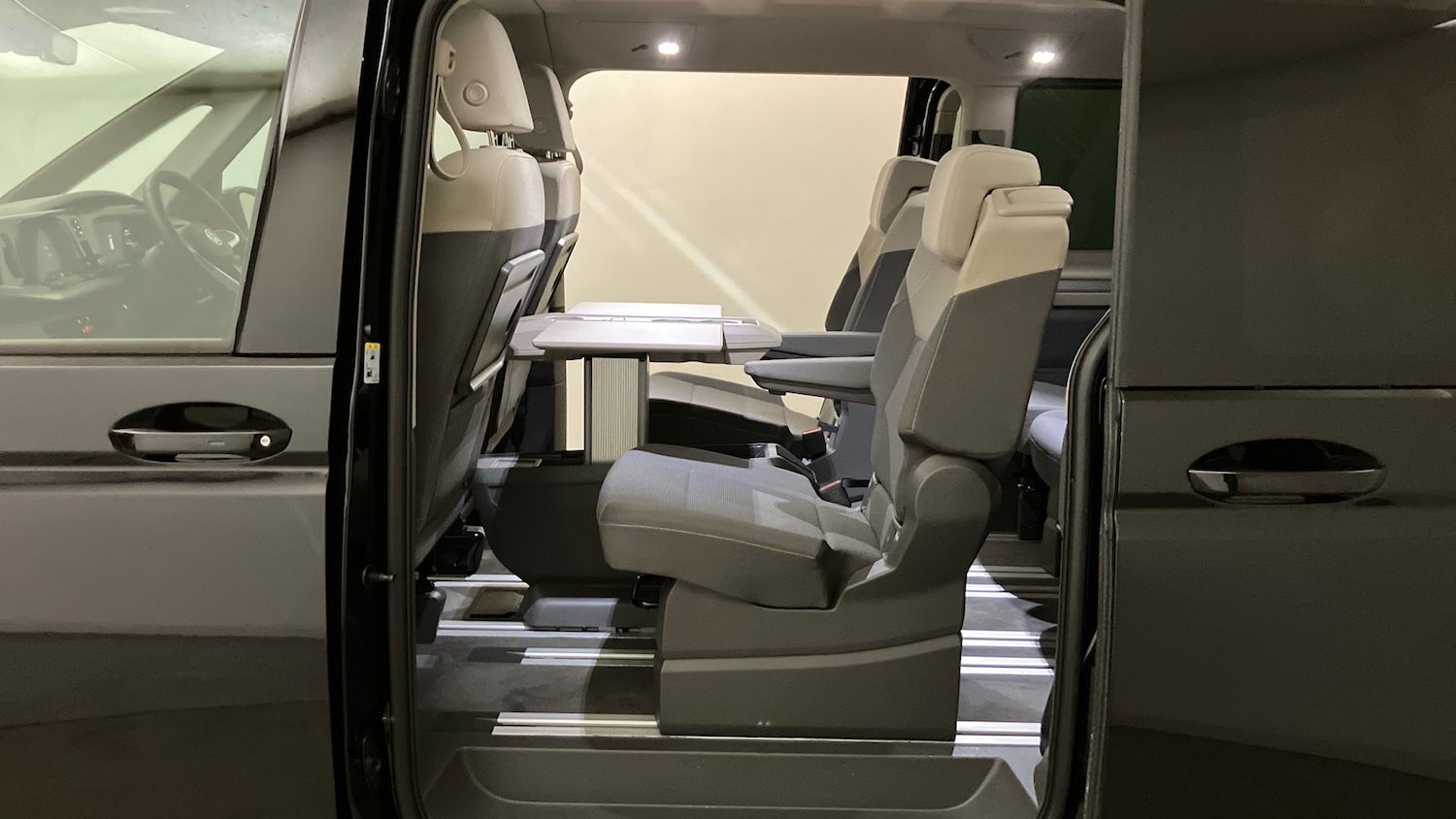 Used Volkswagen Multivan 2025 for sale - 76340493: Photo 27