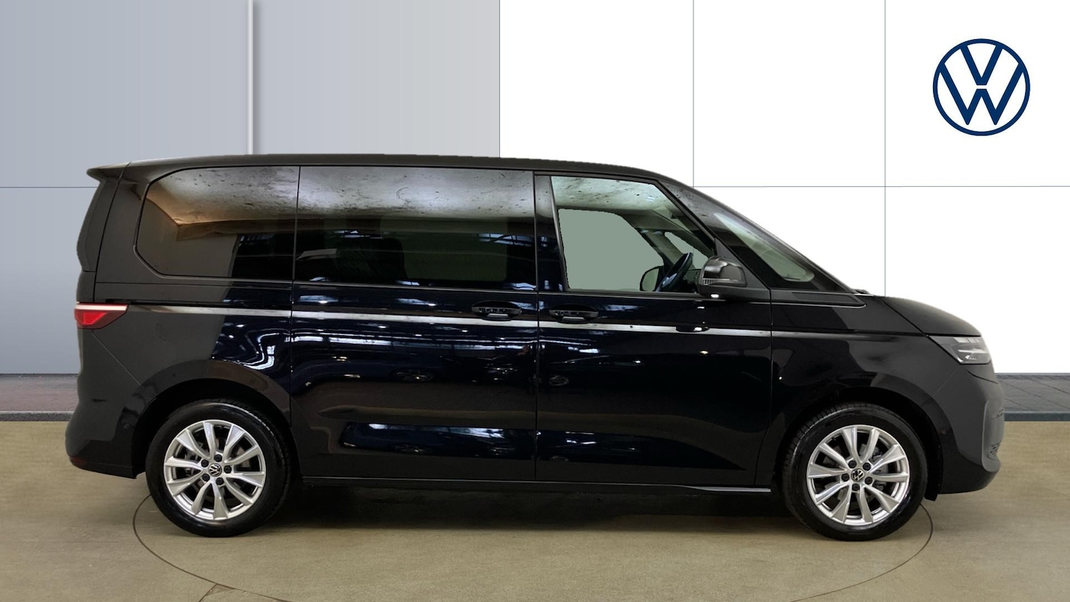 Used Volkswagen Multivan 2025 for sale - 76340493: Photo 4