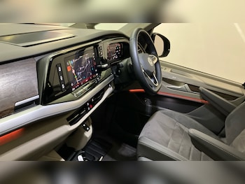 Used Volkswagen Multivan 2025 for sale - 76219609: Photo 2