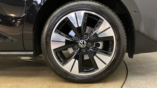 Used Volkswagen Multivan 2025 for sale - 76219609: Photo 5
