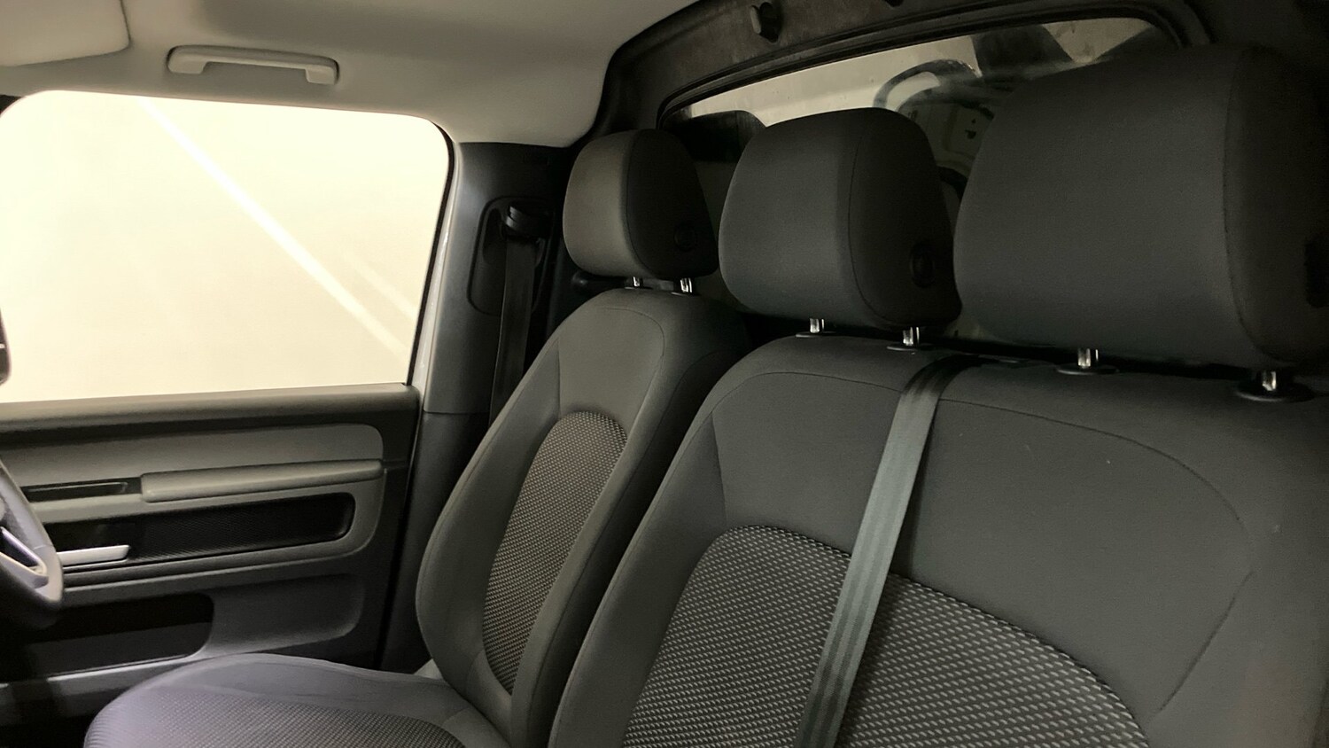 2023 Volkswagen ID-Buzz Cargo 150kW Commerce Plus 77kWh Auto Van Electric Automa - Picture 16 of 24
