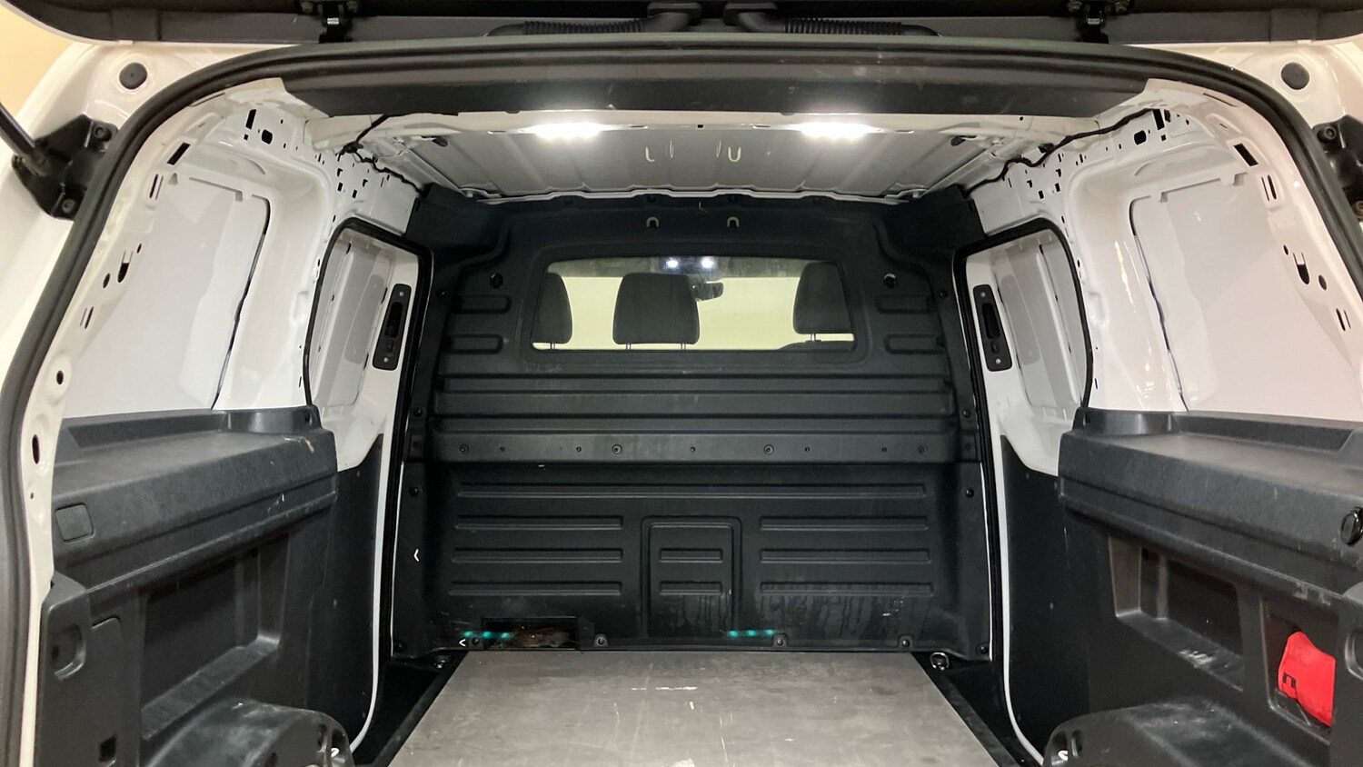 2023 Volkswagen ID-Buzz Cargo 150kW Commerce Plus 77kWh Auto Van Electric Automa - Picture 20 of 24