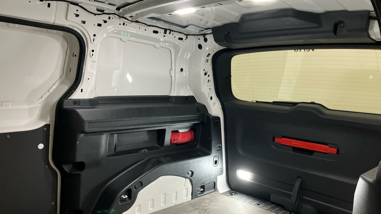 2023 Volkswagen ID-Buzz Cargo 150kW Commerce Plus 77kWh Auto Van Electric Automa - Picture 24 of 24