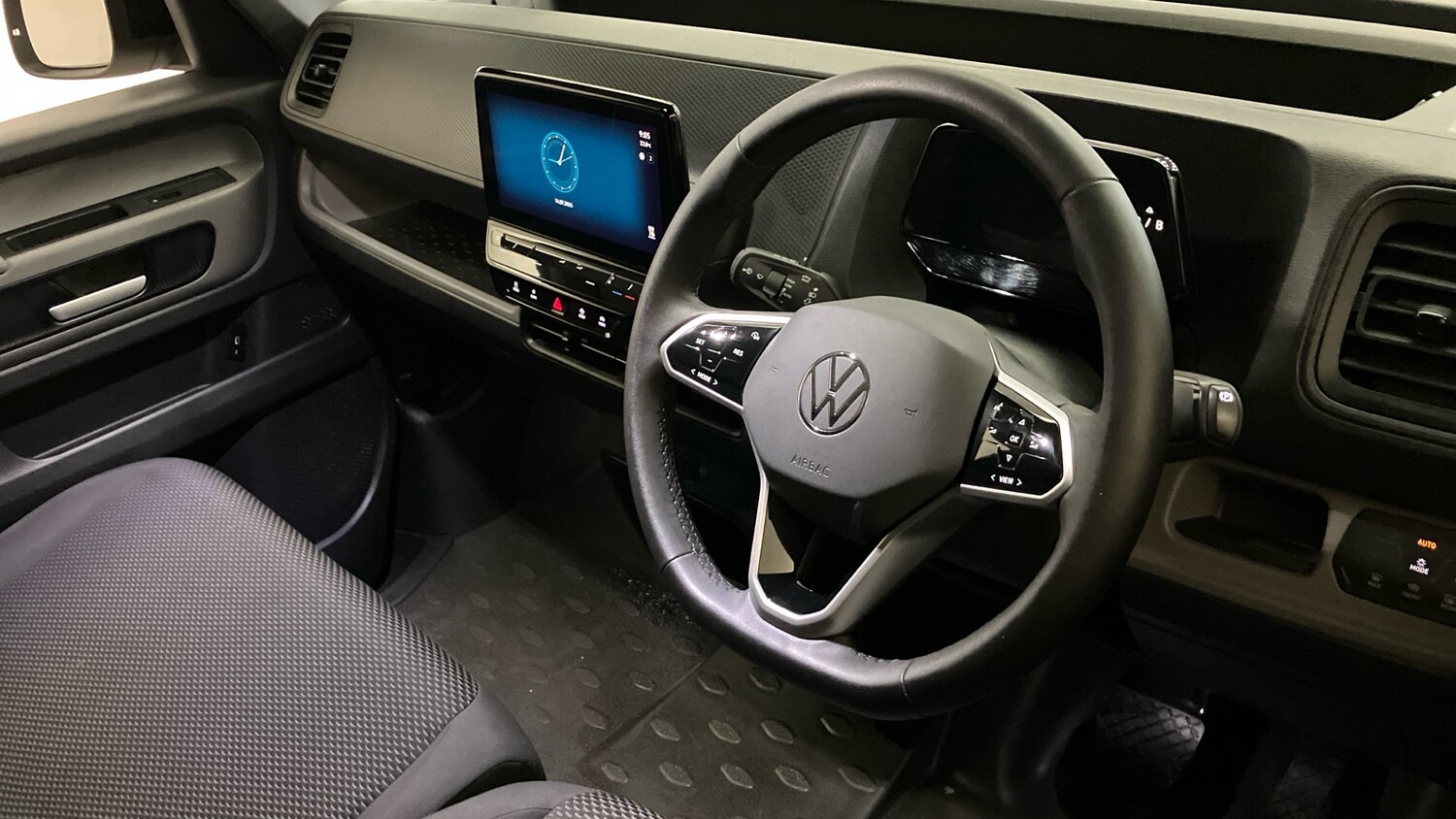2023 Volkswagen ID-Buzz Cargo 150kW Commerce Plus 77kWh Auto Van Electric Automa - Picture 6 of 24