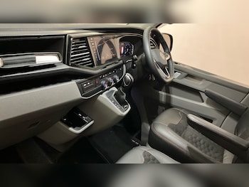 Used Volkswagen Transporter 2021 for sale - 77618784: Photo