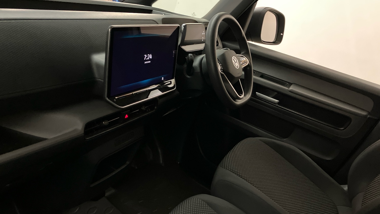 Used Volkswagen ID.Buzz 2025 for sale - 77619740: Photo 2