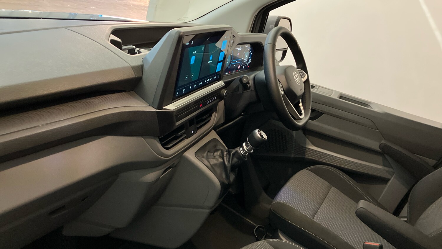 Used Volkswagen Transporter 2025 for sale - 76156509: Photo 2