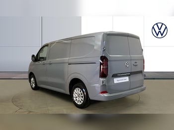 Used Volkswagen Transporter 2025 for sale - 76156509: Photo
