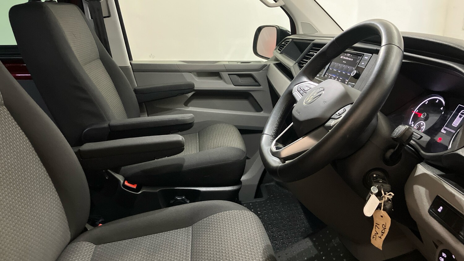 Used Volkswagen Transporter 2021 for sale - 76322395: Photo 25