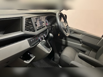Used Volkswagen Transporter 2021 for sale - 76322395: Photo