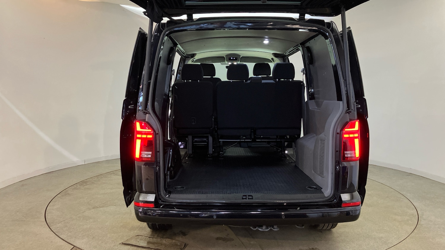 Used Volkswagen Transporter 2021 for sale - 77062050: Photo 44