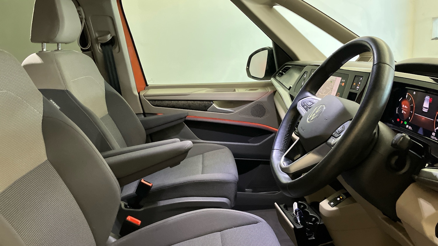 Used Volkswagen Multivan 2022 for sale - 76143542: Photo 15