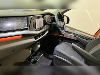 Used Volkswagen Multivan 2022 for sale - 76143542: Photo 2