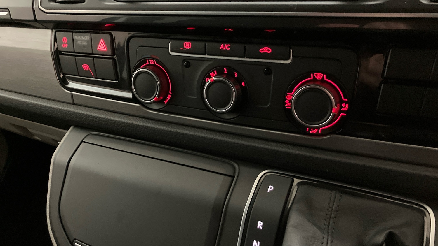 Used Volkswagen Transporter 2018 for sale - 77340283: Photo 13