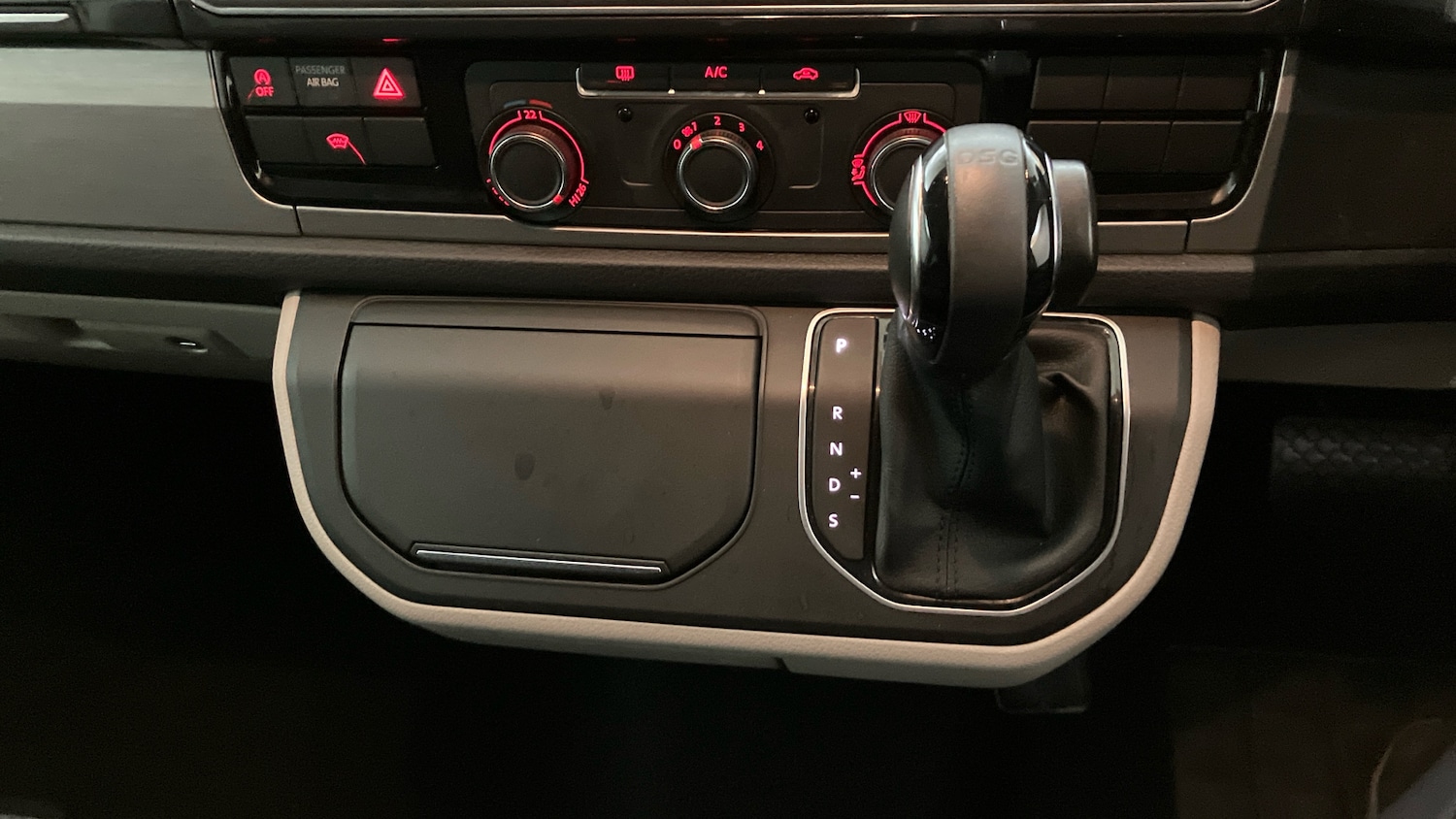 Used Volkswagen Transporter 2018 for sale - 77340283: Photo 14