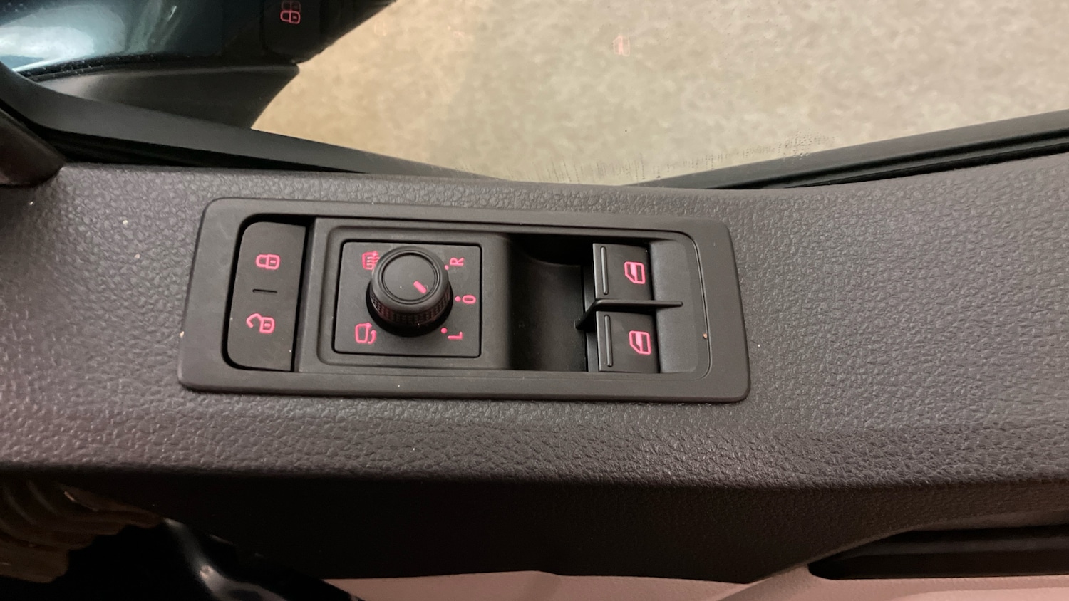 Used Volkswagen Transporter 2018 for sale - 77340283: Photo 19