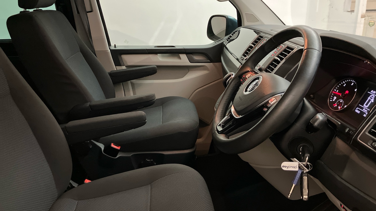 Used Volkswagen Transporter 2018 for sale - 77340283: Photo 28