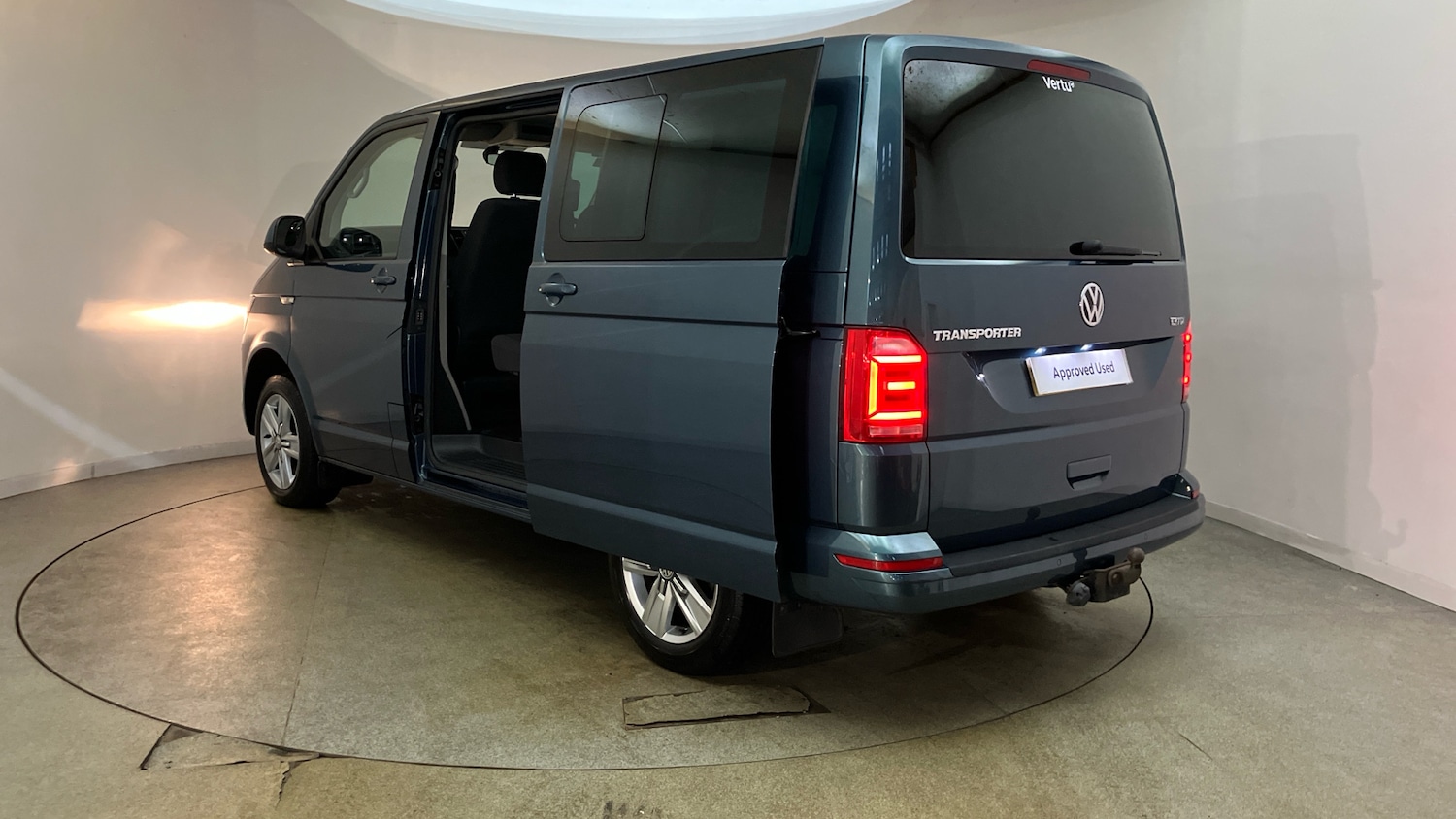 Used Volkswagen Transporter 2018 for sale - 77340283: Photo 37