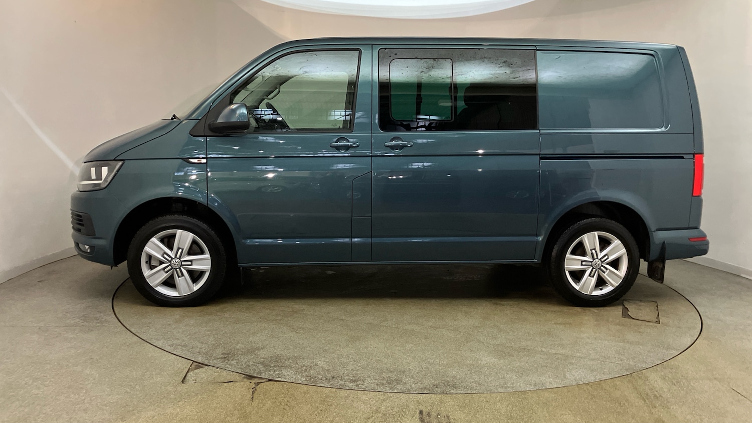 Used Volkswagen Transporter 2018 for sale - 77340283: Photo 45