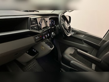 Used Volkswagen Transporter 2022 for sale - 77449297: Photo